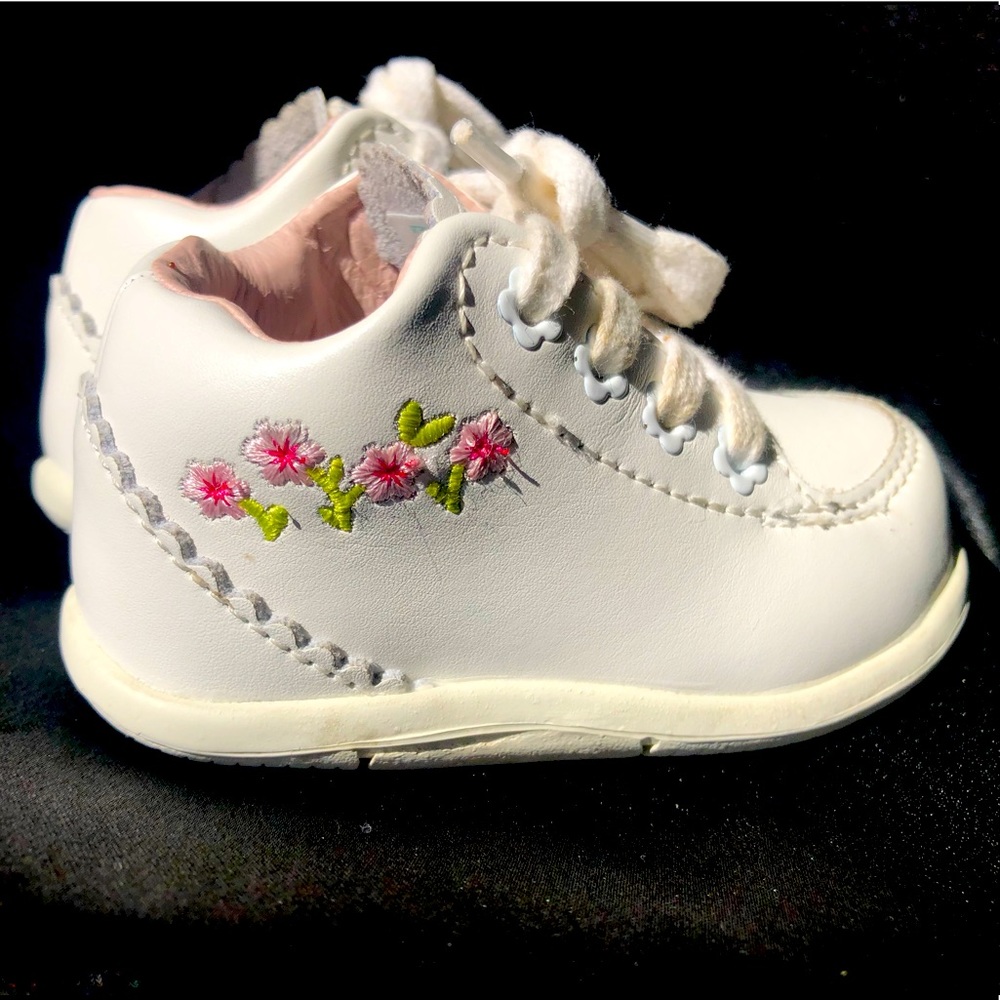 Stride Rite SRtech Emilia Shoes